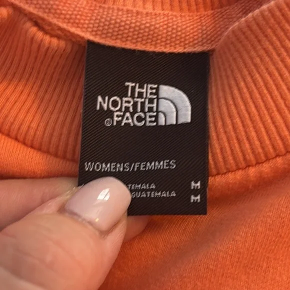 The North Face Women’s Cropped Sweatshirt - Picture 5 of 5